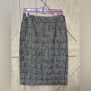 NWOT Banana Republic Sz 6 Skirt Waist 30 x Length 26 Black and White B17